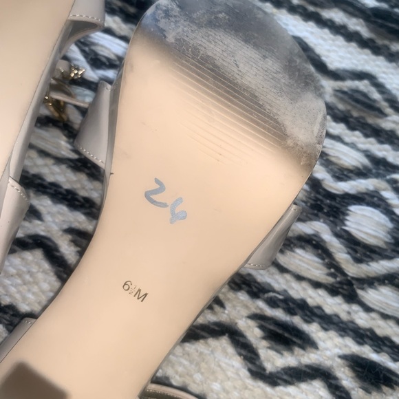 G By Guess Nude Stiletto Platform Heels Size 6 1/2M - Picture 10 of 11